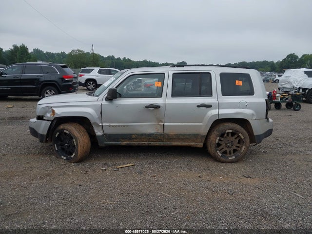 45977025 :رقم المزاد ، 1J4NT1GA9BD236086 vin ، 2011 Jeep Patriot Sport مزاد بيع