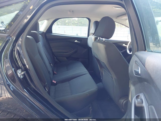 2015 Ford Focus Se მანქანა იყიდება აუქციონზე, vin: 1FADP3F23FL242494, აუქციონის ნომერი: 45977050