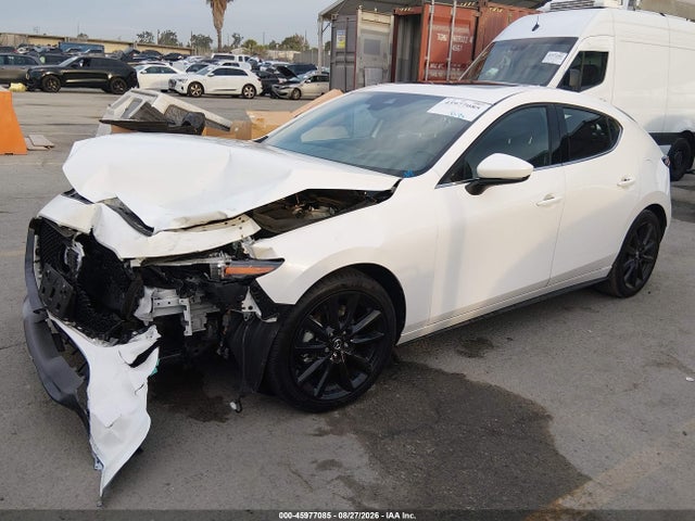 Mazda Mazda3 Premium 2021 JM1BPAML6M1345242 Image 2