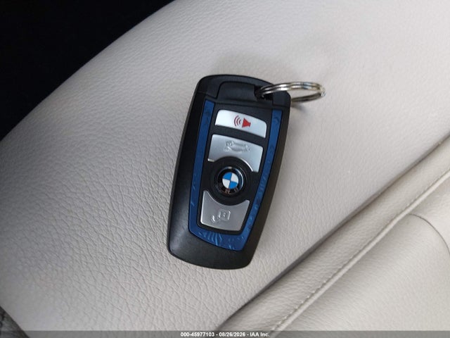 2016 Bmw 328i Xdrive მანქანა იყიდება აუქციონზე, vin: WBA8E3G58GNU02592, აუქციონის ნომერი: 45977103