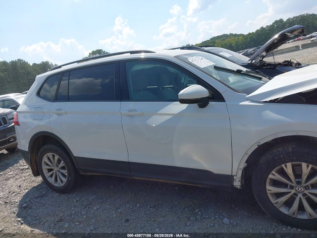 2018 Volkswagen Tiguan 2.0t S მანქანა იყიდება აუქციონზე, vin: 3VV1B7AX1JM083814, აუქციონის ნომერი: 45977108