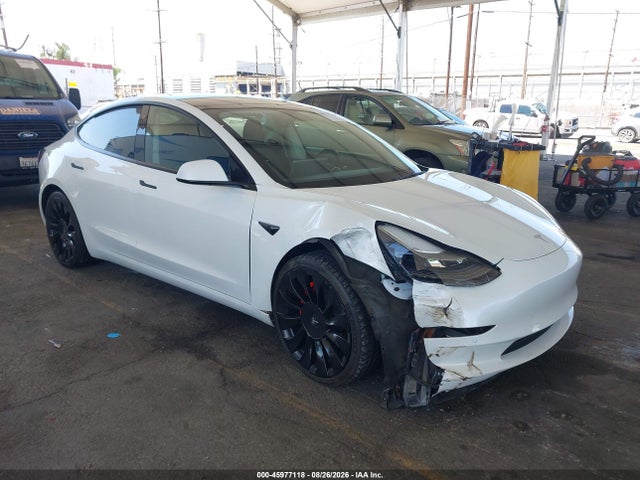 45977118 :رقم المزاد ، 5YJ3E1EB0NF126527 vin ، 2022 Tesla Model 3 Long Range Dual Motor All-wheel Drive مزاد بيع