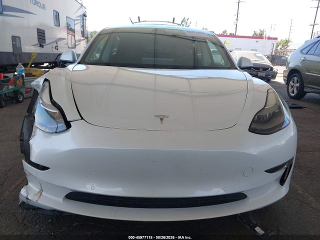 45977118 :رقم المزاد ، 5YJ3E1EB0NF126527 vin ، 2022 Tesla Model 3 Long Range Dual Motor All-wheel Drive مزاد بيع