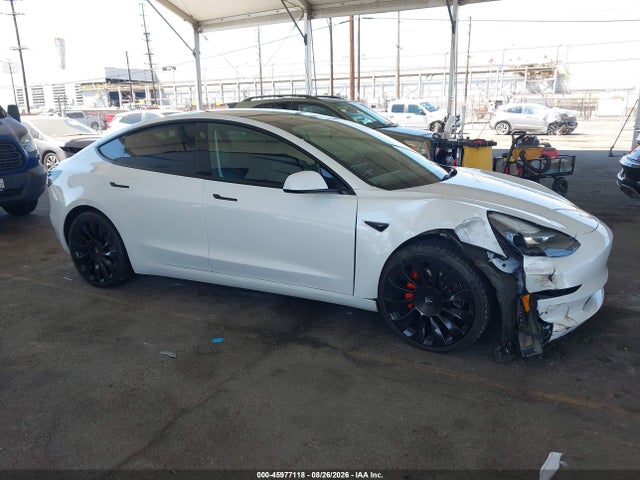 45977118 :رقم المزاد ، 5YJ3E1EB0NF126527 vin ، 2022 Tesla Model 3 Long Range Dual Motor All-wheel Drive مزاد بيع