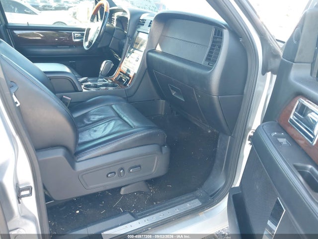 45977208 :رقم المزاد ، 5LMJJ2HT0HEL13911 vin ، 2017 Lincoln Navigator Select مزاد بيع
