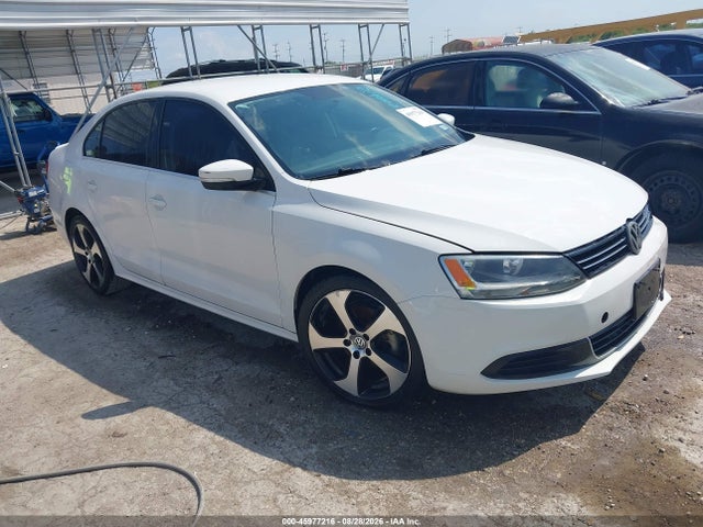 2013 Volkswagen Jetta 2.5l Se მანქანა იყიდება აუქციონზე, vin: 3VWBX7AJ6DM350463, აუქციონის ნომერი: 45977216