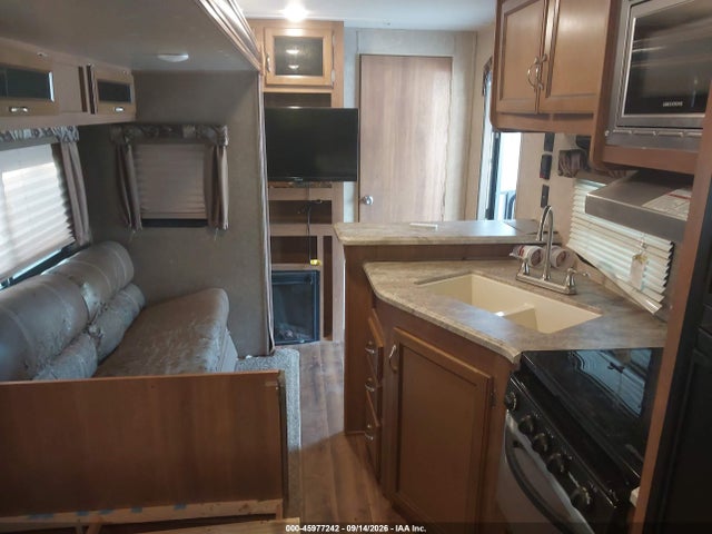 2018 Forest River Catalina მანქანა იყიდება აუქციონზე, vin: 5ZT2CANB5JK001505, აუქციონის ნომერი: 45977242