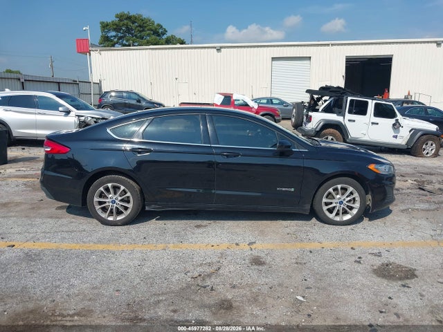 Auction sale of the 2019 Ford Fusion Hybrid Se, vin: 3FA6P0LU1KR109208, lot number: 45977282