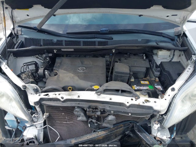 Продажа на аукционе авто 2014 Toyota Sienna Xle V6 8 Passenger, vin: 5TDYK3DC6ES452672, номер лота: 45977321