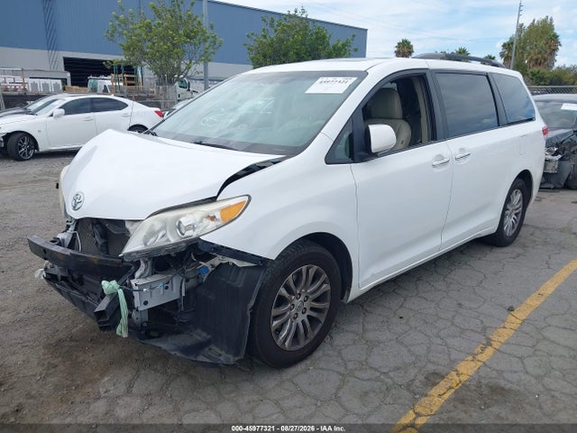 Продажа на аукционе авто 2014 Toyota Sienna Xle V6 8 Passenger, vin: 5TDYK3DC6ES452672, номер лота: 45977321