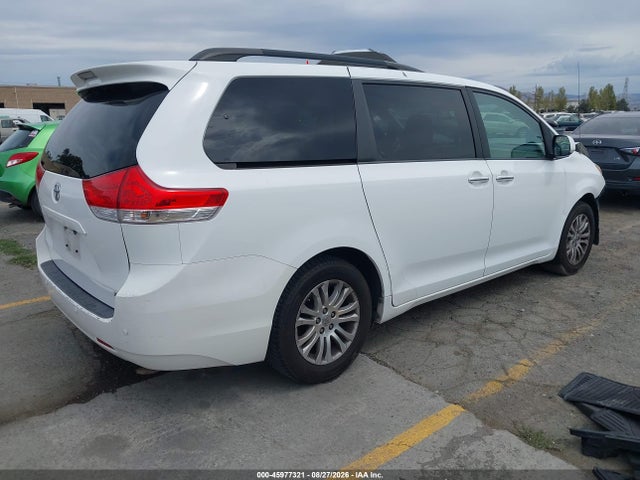 Продажа на аукционе авто 2014 Toyota Sienna Xle V6 8 Passenger, vin: 5TDYK3DC6ES452672, номер лота: 45977321