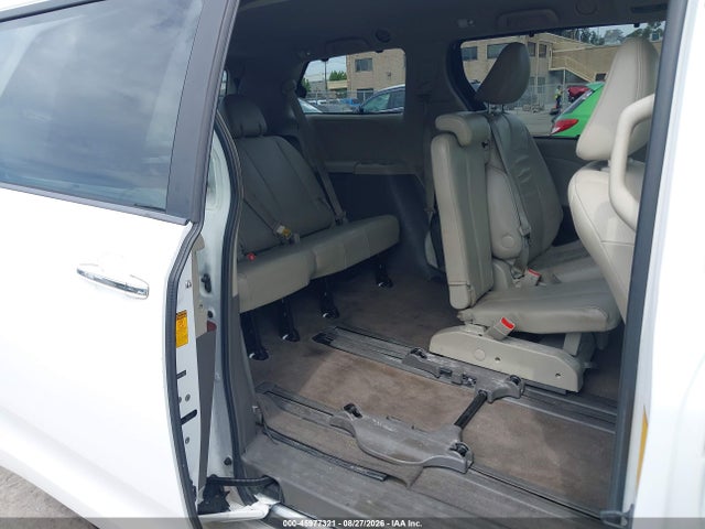 Продажа на аукционе авто 2014 Toyota Sienna Xle V6 8 Passenger, vin: 5TDYK3DC6ES452672, номер лота: 45977321