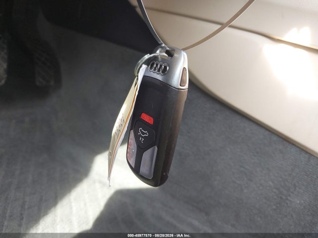 2019 Audi A4 40 Premium მანქანა იყიდება აუქციონზე, vin: WAUGMAF42KA060469, აუქციონის ნომერი: 45977570