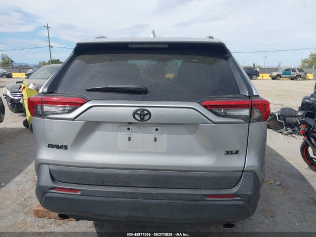 Toyota Rav4 Xle 2020 2T3W1RFV1LW089186 Image 18