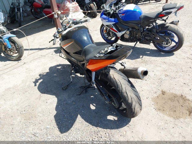 45977619 :رقم المزاد ، JS1GN7CA242110906 vin ، 2004 Suzuki Gsx-r600 K مزاد بيع