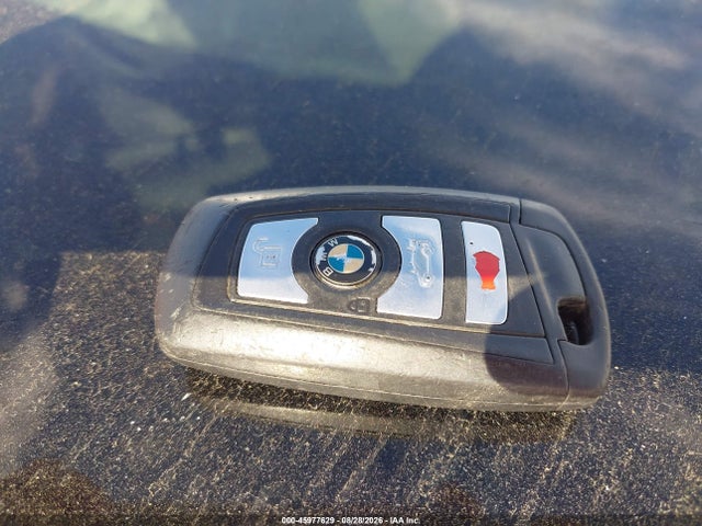 BMW 320i 2016 WBA8A9C53GK617030 Image 11