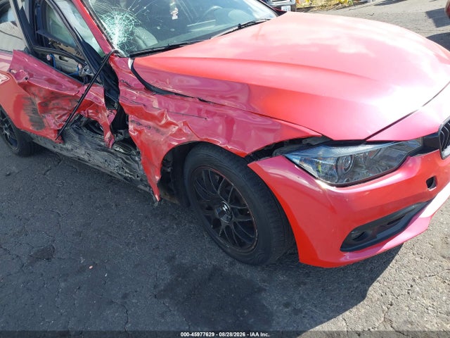 BMW 320i 2016 WBA8A9C53GK617030 Image 6