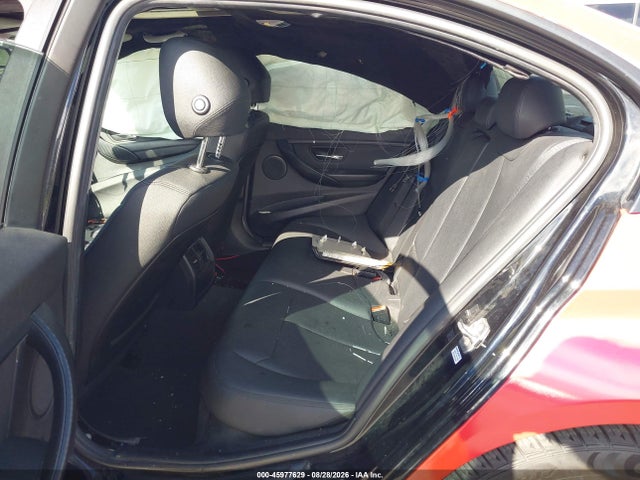 BMW 320i 2016 WBA8A9C53GK617030 Image 8