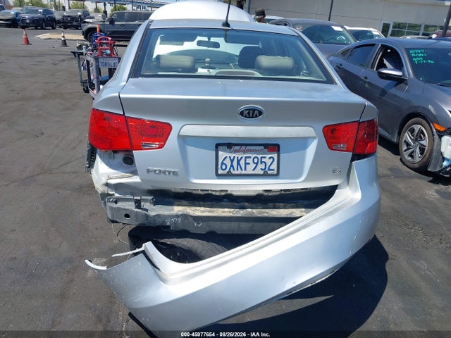 2013 Kia Forte Ex მანქანა იყიდება აუქციონზე, vin: KNAFU4A2XD5701916, აუქციონის ნომერი: 45977654