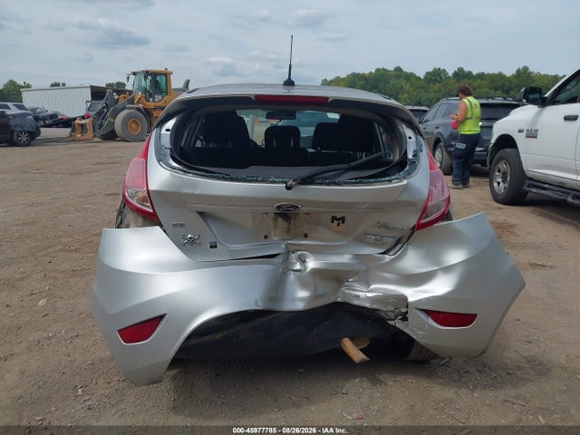 45977785 :رقم المزاد ، 3FADP4EJ7FM132528 vin ، 2015 Ford Fiesta Se مزاد بيع