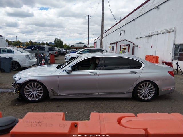 WBA7E2C58JG742283 BMW 740I