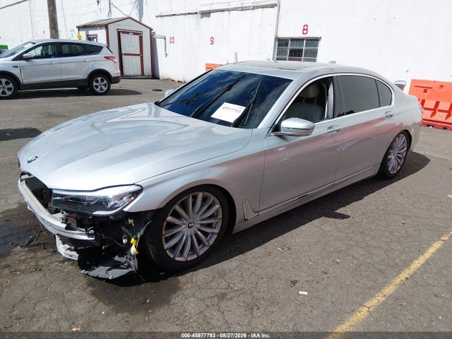 WBA7E2C58JG742283 BMW 740I