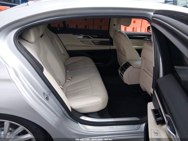 WBA7E2C58JG742283 BMW 740I