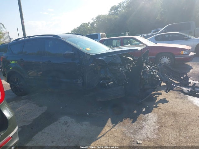 45977800 :رقم المزاد ، 1FMCU0GD2KUA78958 vin ، 2019 Ford Escape Se مزاد بيع
