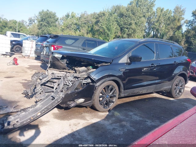 45977800 :رقم المزاد ، 1FMCU0GD2KUA78958 vin ، 2019 Ford Escape Se مزاد بيع