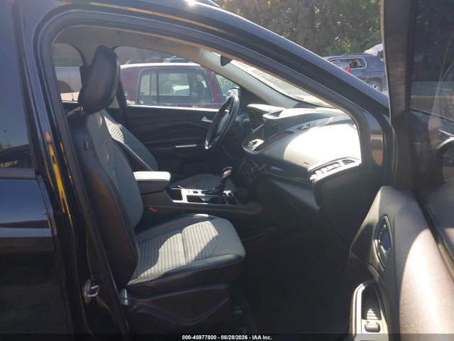 45977800 :رقم المزاد ، 1FMCU0GD2KUA78958 vin ، 2019 Ford Escape Se مزاد بيع