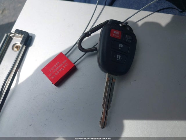 5YFBURHE8JP838219 Toyota COROLLA SE