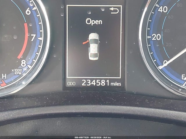 5YFBURHE8JP838219 Toyota COROLLA SE