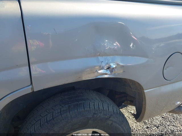 2005 Chevrolet Tahoe Lt მანქანა იყიდება აუქციონზე, vin: 1GNEC13T65J155394, აუქციონის ნომერი: 45977838