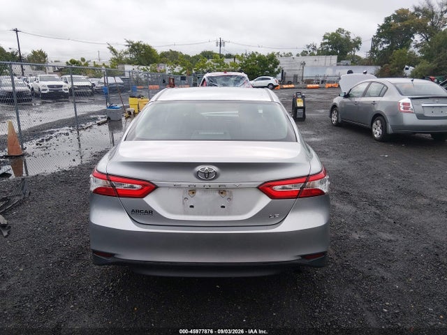 Продаж на аукціоні авто 2018 Toyota Camry Le, vin: 4T1B11HK8JU601874, номер лоту: 45977876