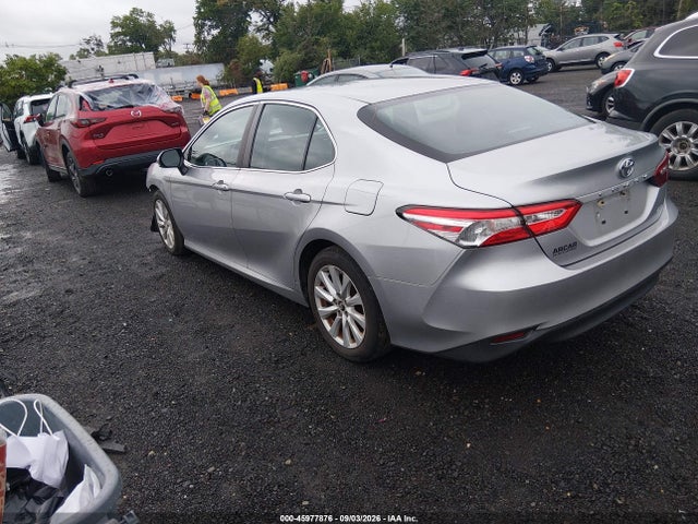 Продаж на аукціоні авто 2018 Toyota Camry Le, vin: 4T1B11HK8JU601874, номер лоту: 45977876