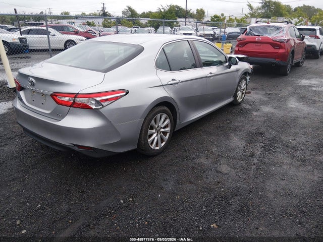 Продаж на аукціоні авто 2018 Toyota Camry Le, vin: 4T1B11HK8JU601874, номер лоту: 45977876