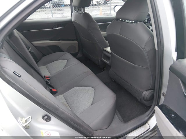 Продаж на аукціоні авто 2018 Toyota Camry Le, vin: 4T1B11HK8JU601874, номер лоту: 45977876