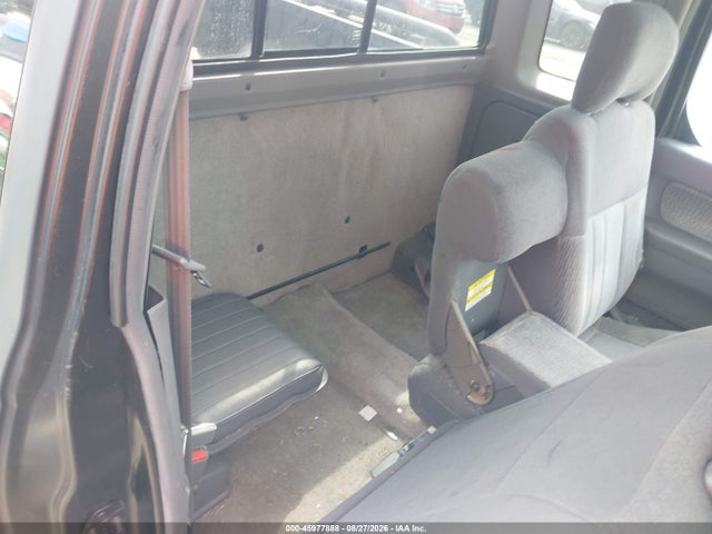 Продажа на аукционе авто 2000 Nissan Frontier Xe, vin: 1N6DD26S7YC388166, номер лота: 45977888