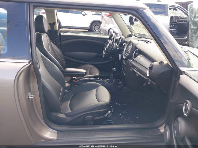 2011 Mini Cooper მანქანა იყიდება აუქციონზე, vin: WMWSU3C57BT098643, აუქციონის ნომერი: 45977926