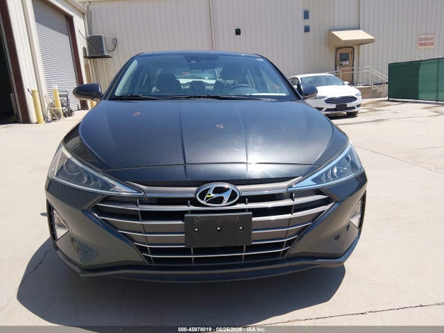 Продажа на аукционе авто 2020 Hyundai Elantra Se, vin: 5NPD74LF2LH613281, номер лота: 45978019