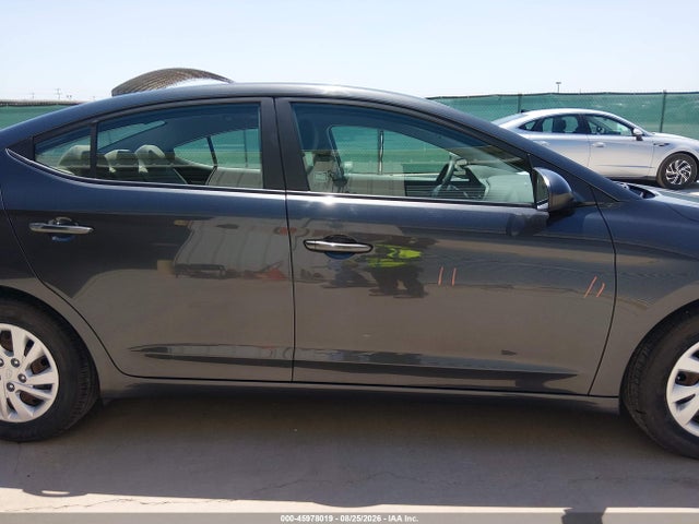 Продажа на аукционе авто 2020 Hyundai Elantra Se, vin: 5NPD74LF2LH613281, номер лота: 45978019