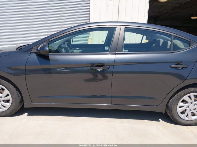 Продажа на аукционе авто 2020 Hyundai Elantra Se, vin: 5NPD74LF2LH613281, номер лота: 45978019