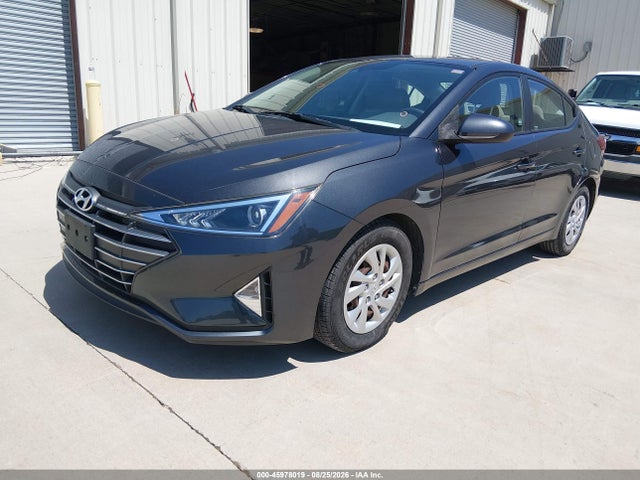 Продажа на аукционе авто 2020 Hyundai Elantra Se, vin: 5NPD74LF2LH613281, номер лота: 45978019
