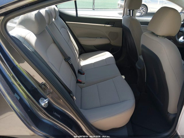 Продажа на аукционе авто 2020 Hyundai Elantra Se, vin: 5NPD74LF2LH613281, номер лота: 45978019