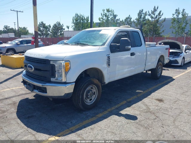 Ford F-250 Xl 2017 1FT7X2B69HEF48701 Image 2