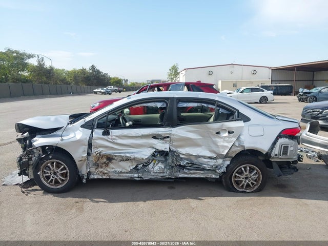 45978043 :رقم المزاد ، JTDEAMDE1NJ040976 vin ، 2022 Toyota Corolla Hybrid Le مزاد بيع