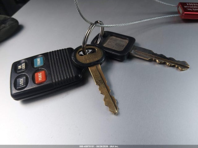 45978151 :رقم المزاد ، 1LNLM91V9RY668325 vin ، 1994 Lincoln Mark Viii مزاد بيع