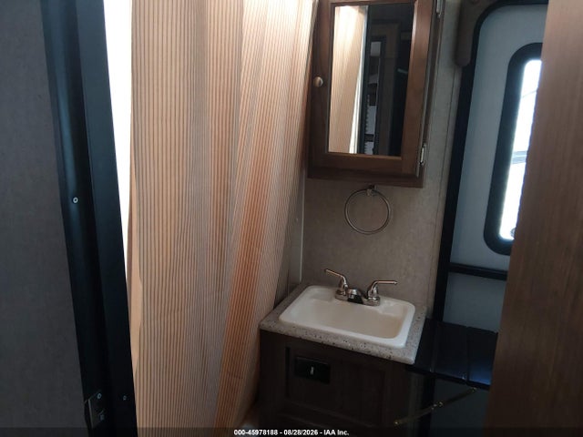 2015 Forest River Palomino Solaire Travel Trailer მანქანა იყიდება აუქციონზე, vin: 4X4TPAH23FN019233, აუქციონის ნომერი: 45978188