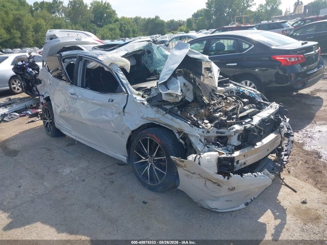 2024 Toyota Camry Hybrid Se მანქანა იყიდება აუქციონზე, vin: 4T1S31AK6RU072666, აუქციონის ნომერი: 45978333