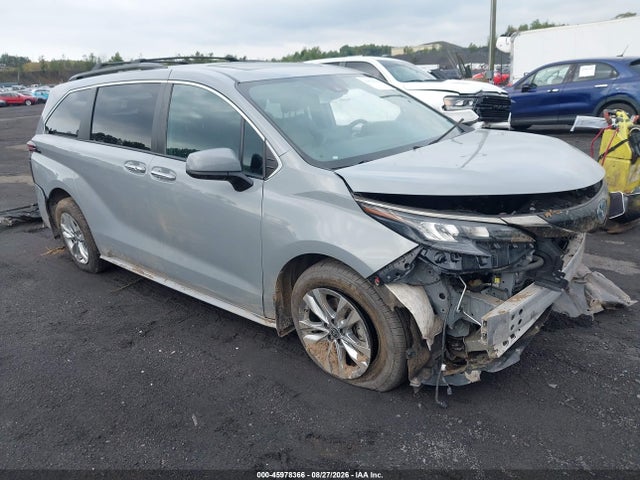 Aukcja sprzedaży 2022 Toyota Sienna Xle Woodland Edition, vin: 5TDASKFC2NS057221, numer aukcji: 45978366